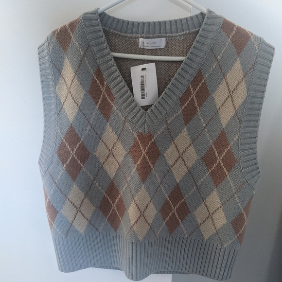 Oak & Fort Argyle Sweater Vest - Picture 4 of 4